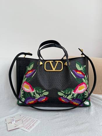Okify Valentino Large Shopping Bag With Multicolor Flowers Embroidery In Black 35x25x17cm 