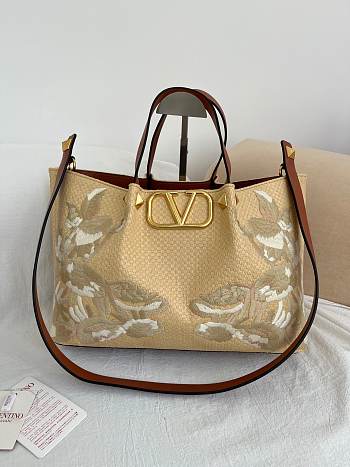 Okify Valentino Large Shopping Bag With Flowers Embroidery In Beige 35x25x17cm 