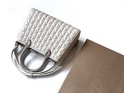 Okify Bvlgari Serpentine Duo Top Handle Bag In White 21.5x15x6cm - 5