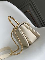 Okify Bvlgari Serpenti Reverse Top Handle Bag In White 20x14x10cm - 6