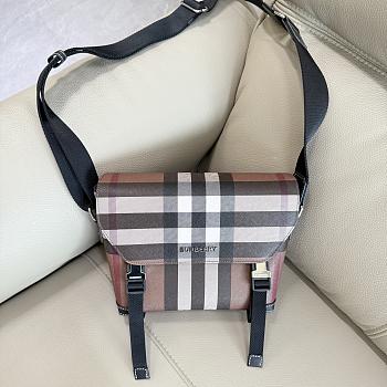 Okify Burberry Messenger Bag In Brown 29x20x8.5cm
