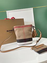 Okify Burberry Ashby Bag In Beige Bottom 17x15.5x24.5cm - 4