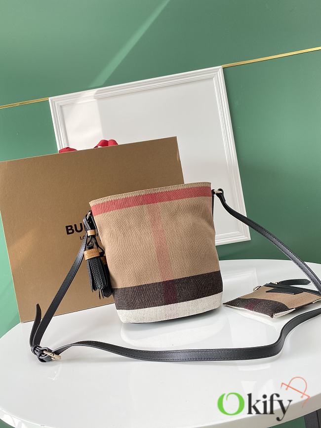 Okify Burberry Ashby Bag In Black Bottom 17x15.5x24.5cm - 1