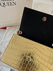 Okify Alexander McQueen Skull Gold Crocodile Bag 19x13x5cm - 5