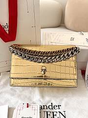 Okify Alexander McQueen Skull Gold Crocodile Bag 19x13x5cm - 1
