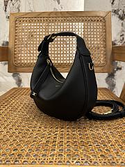 Okify Celine Teen Lulu Bag In Black Grained Calfskin 21x24x5cm - 5