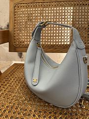 Okify Celine Teen Lulu Bag In Light Blue Grained Calfskin 21x24x5cm - 4