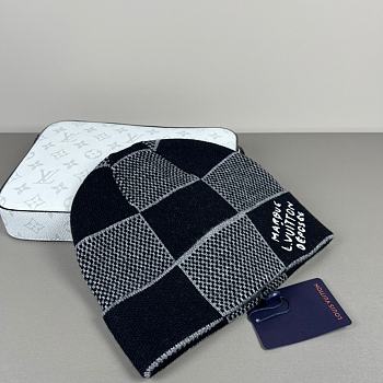 Okify Louis Vuitton Damier Black And Gray Beanie