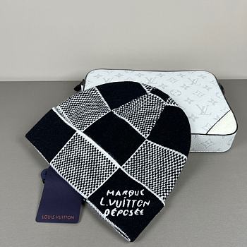 Okify Louis Vuitton Damier Black And White Beanie