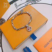 Okify Louis Vuitton Silver Bracelet With Pink Charm For Men - 4