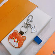 Okify Louis Vuitton Cat Key Chain  - 6