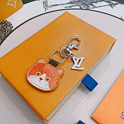 Okify Louis Vuitton Cat Key Chain  - 2