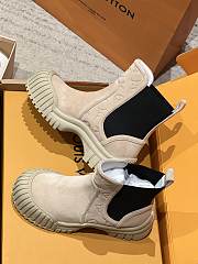 Okify Louis Vuitton Chelsea Boots In Beige And Black - 3