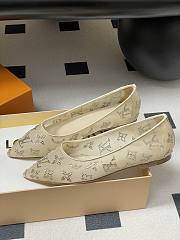 Okify Louis Vuitton Gala Beige Flat Ballet Shoes 1AIDQT - 5