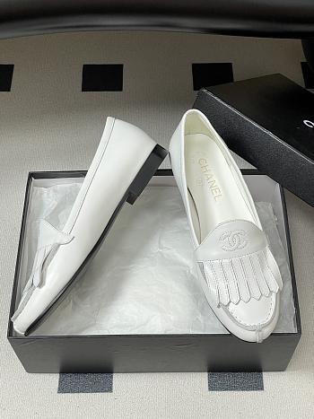Okify CC White Vintage Loafers