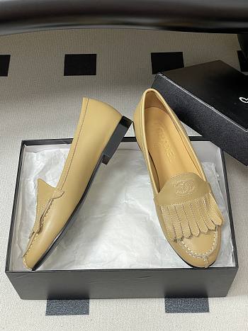 Okify CC Beige Vintage Loafers