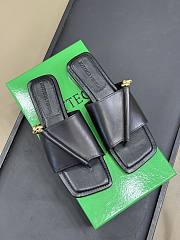 Okify Bottega Veneta Black Solstice Flat Thong Sandals  - 1