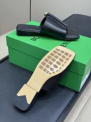 Okify Bottega Veneta Black Solstice Flat Thong Sandals  - 3