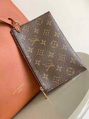 Okify Louis Vuitton Loe Key Hobo MM Bag In Brown M24974 31x35x18cm - 2