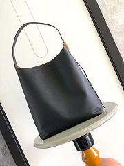 Okify Louis Vuitton Loe Key Hobo MM Bag In Black M24856 31x35x18cm - 4