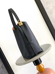 Okify Louis Vuitton Loe Key Hobo MM Bag In Black M24856 31x35x18cm - 2