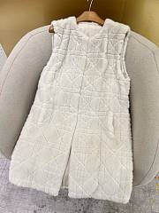 Okify Dior White Fur Sleeveless Dress  - 5
