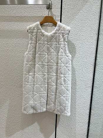 Okify Dior White Fur Sleeveless Dress 