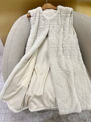 Okify Dior White Fur Sleeveless Dress  - 2