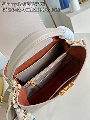 Okify Louis Vuitton Capucines MM Souple Bag In Beige M12929 33x24x12cm - 5