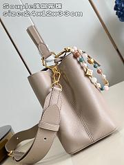 Okify Louis Vuitton Capucines MM Souple Bag In Beige M12929 33x24x12cm - 3