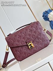 Okify Louis Vuitton Pochette Metis MM Bag In Dark Red M25939 25x19x7cm - 1