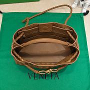 Okify Bottega Veneta Small Andiamo Bag In Brown 25x20x10cm - 4