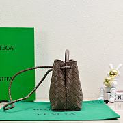 Okify Bottega Veneta Small Andiamo Bag In Dark Brown 25x20x10cm - 2