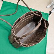 Okify Bottega Veneta Small Andiamo Bag In Dark Brown 25x20x10cm - 4