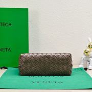 Okify Bottega Veneta Small Andiamo Bag In Dark Brown 25x20x10cm - 5
