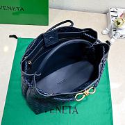 Okify Bottega Veneta Medium Andiamo Bag In Dark Blue 32x24x12cm - 5