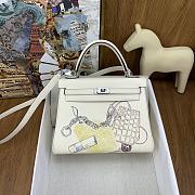 Okify Hermes In And Out Swift Bag In White 25cm - 1