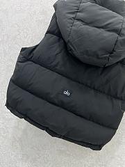 Okify Alo Black Padded Vest Jacket With Detachable Hood - 4