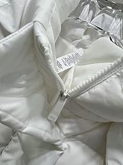Okify Alo White Padded Vest Jacket With Detachable Hood - 2