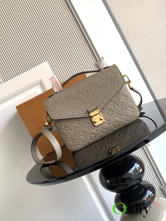 Okify Louis Vuitton Metis Bag In Gray M44881 25x19x7cm - 1