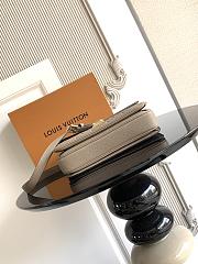 Okify Louis Vuitton Metis Bag In Gray M44881 25x19x7cm - 5