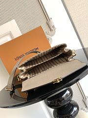 Okify Louis Vuitton Metis Bag In Gray M44881 25x19x7cm - 4