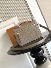 Okify Louis Vuitton Metis Bag In Gray M44881 25x19x7cm - 2