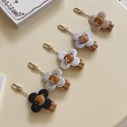 Okify Louis Vuitton Vivienne Key Chain 25923 - 1