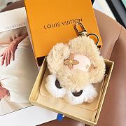 Okify Louis Vuitton My Vivienne Beige Bag Charm M02324 - 1