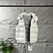 Okify Moncler Bormes White Sleeveless Hooded Down Vest Unisex  - 2