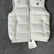 Okify Moncler Bormes White Sleeveless Hooded Down Vest Unisex  - 3