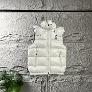 Okify Moncler Bormes White Sleeveless Hooded Down Vest Unisex  - 1