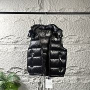 Okify Moncler Bormes Black Sleeveless Hooded Down Vest Unisex  - 5