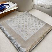 Okify Louis Vuitton Gray Wool And Silk Square Scarf With Gold Monogram 140x140cm - 3